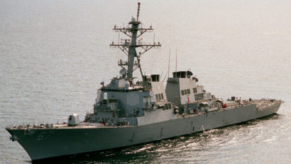 Distrugătorul american USS Cole soseşte în Marea Neagră