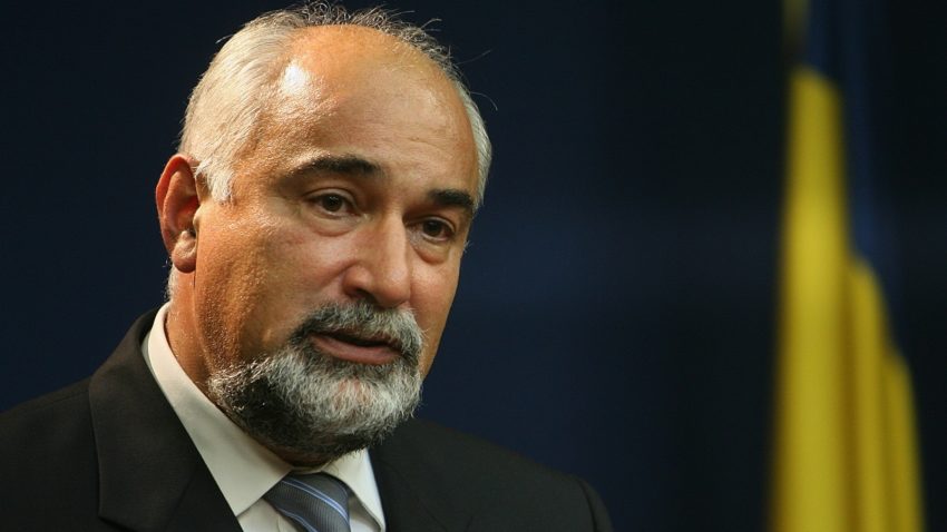 Senatorii jurişti dau aviz favorabil începerii urmăririi penale în cazurile Ariton şi Vosganian