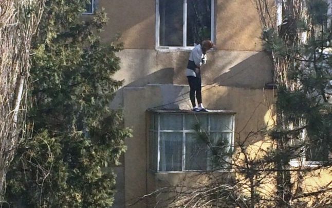 O femeie a sărit de pe balcon, în cartierul Tomis Nord din Constanţa