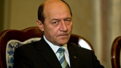 Băsescu a vrut să îl demită pe şeful SRI, din cauza pozelor cu Udrea la Paris