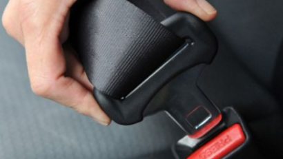 Sute de şoferi amendaţi la Constanţa pentru că nu purtau centrura de siguranţă în trafic