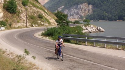 Trasee de cicloturism şi un itinerariu pentru pescuit se vor inaugura în zona Dunării