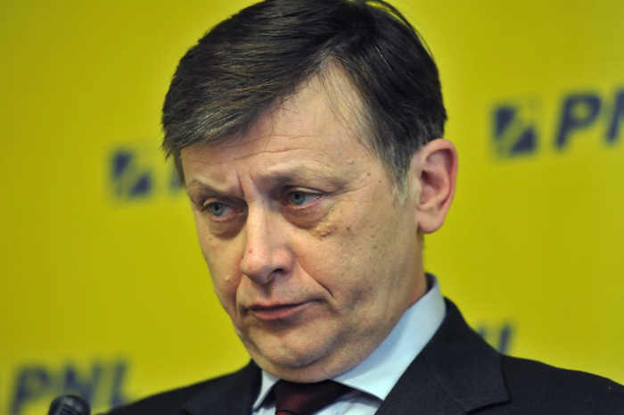 Fostul mare favorit la prezidenţiale: „Foarte probabil, mă retrag din politică în 2016”