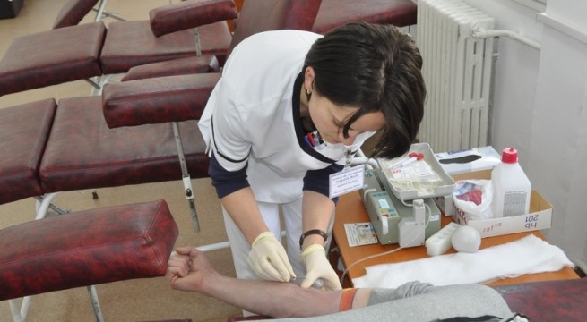 Donare de sânge în masă, la Centrul Judeţean de Transfuzii