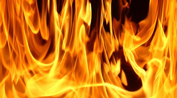 (UPDATE) Incendiu in Constanţa, pe strada Industrială