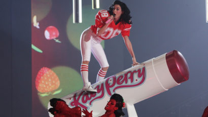 VIDEO: Katy Perry, show incendiar la gala Super Bowl 2015
