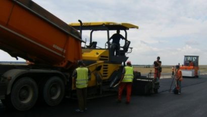 Atenţie şoferi! Se lucrează şi astăzi pe A2, circulaţie restricţionată