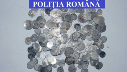CONSTANȚA: Peste 1200 de monede și obiecte medievale și antice recuperate în urma unor percheziții