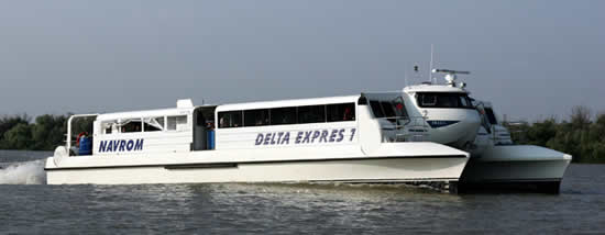 Locuitorii Deltei cer curse de transport zilnice