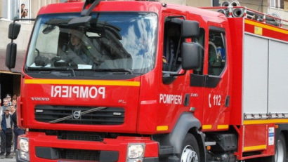 Camion în flăcări pe bulevardul Aurel Vlaicu