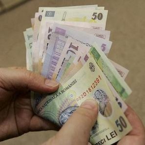 Deşi a crescut în plină criză, salariul minim din România rămâne mic
