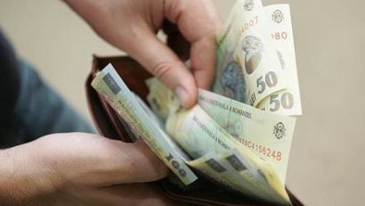 Influențat de primele de Sărbători, câștigul salarial mediu a crescut simțitor în decembrie