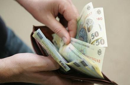 Influențat de primele de Sărbători, câștigul salarial mediu a crescut simțitor în decembrie
