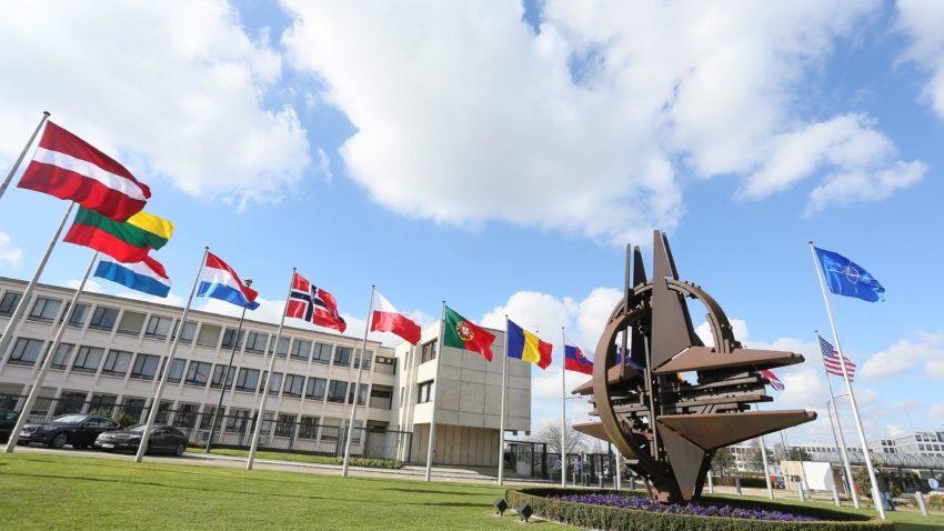 Cristian Diaconescu: Corupţia ar putea exclude România din NATO