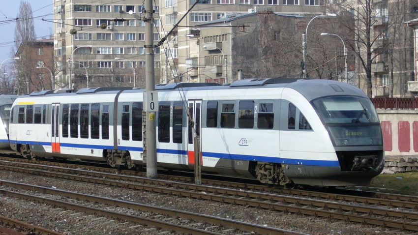 Oferta CFR pentru Dragobete: Două bilete la preț de unul, din București spre Valea Prahovei și Constanța
