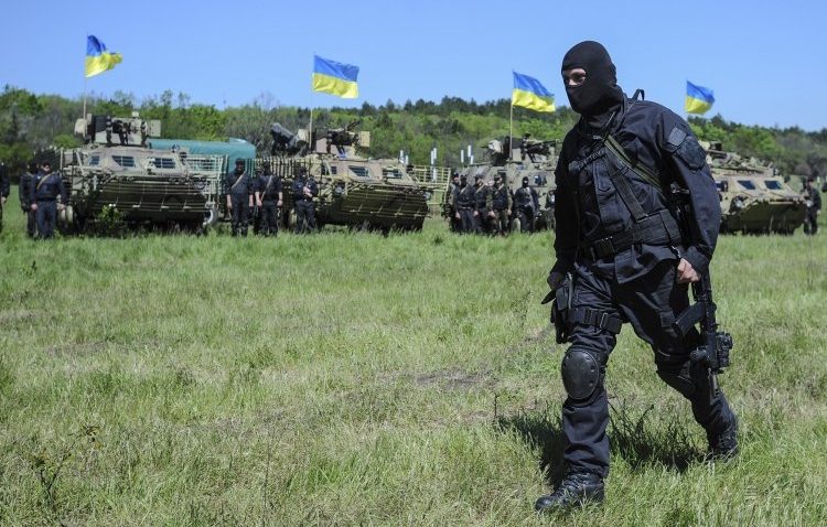 Ucraina: Doi civili uciși după intrarea în vigoare a armistițiului în estul țării