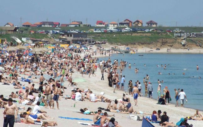 Turiştii se pregătesc de 1 Mai