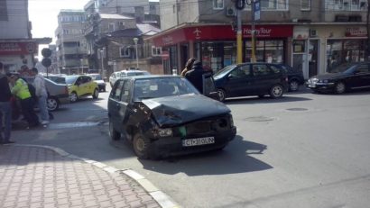 (FOTO) ACCIDENT în Constanţa, lângă Muzeul de Artă. Un copil de cinci ani, rănit