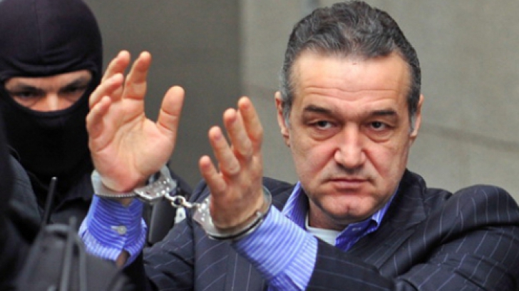 Noapte grea pentru Gigi Becali. Vineri dimineaţă află dacă pleacă acasă
