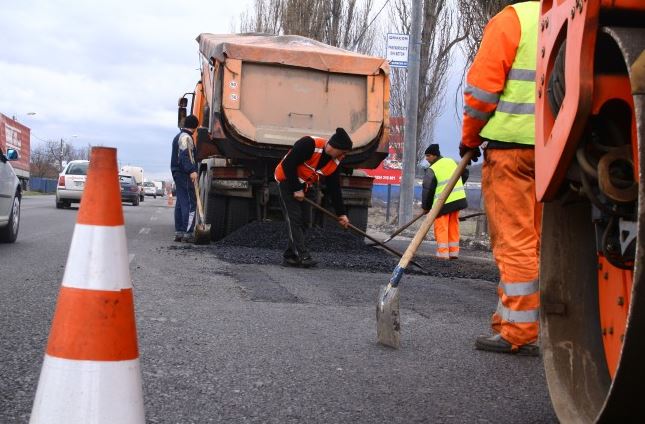 Veşti proaste pentru şoferi: lucrările la drumul Constanţa – Năvodari nu se încheie la termen