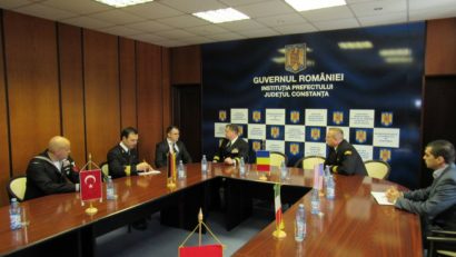Oficiali NATO, în vizită la Prefectura Constanţa