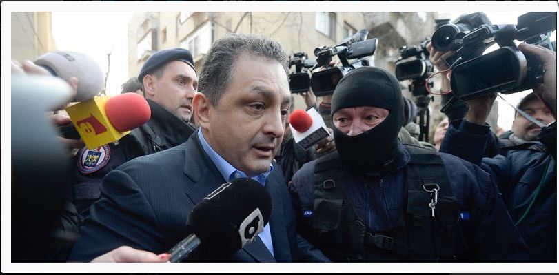 DNA explică ce caută numele preşedintelui şi al jurnalistului Rareş Bogdan în cazul Vanghelie