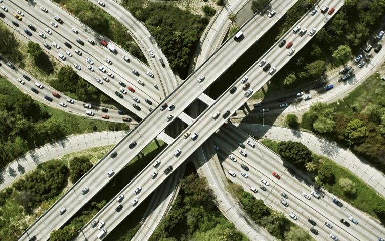 CE ne acordă 7 miliarde de euro pentru construcţia de drumuri şi autostrăzi