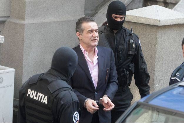 DNA îl mai vrea pe Becali la Poarta Albă. Procurorii au făcut recurs la decizia de eliberare a afaceristului