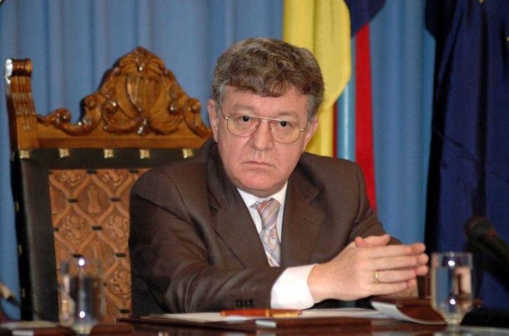 Fost ministru al Apărării, condamnat la închisoare