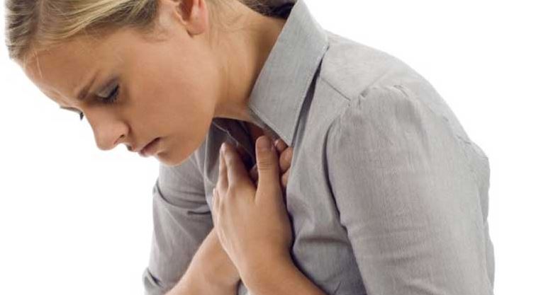 Tot mai mulţi tineri fac infarct. Când trebuie să chemi urgent Ambulanţa