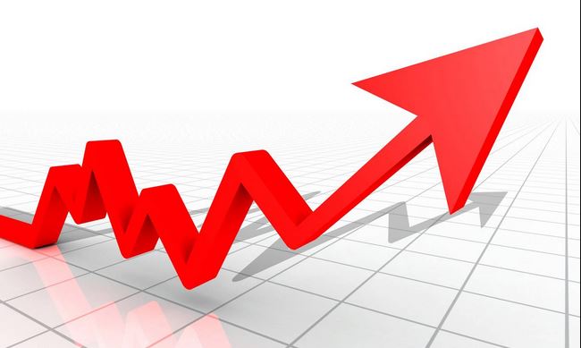 Economia României creşte