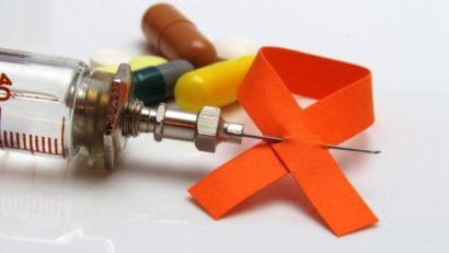 Distribuitorii de medicamente pentru pacienţii seropozitivi, convocaţi la Ministerul Sănătăţii pentru a explica întârzierile de livrare