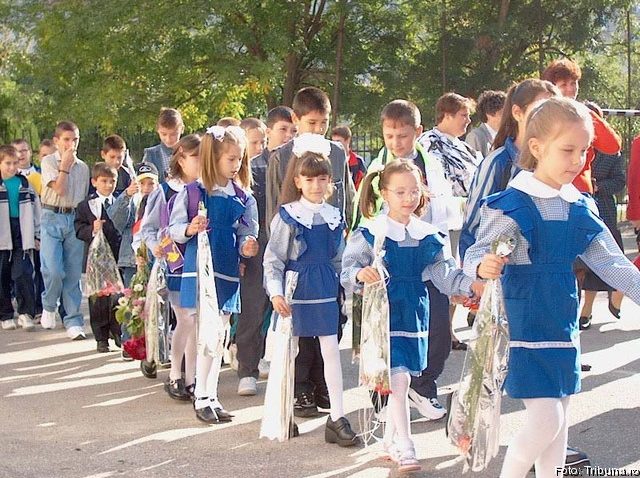 Locul III pe ţară la înscrierile în clasa pregătitoare ( AUDIO )