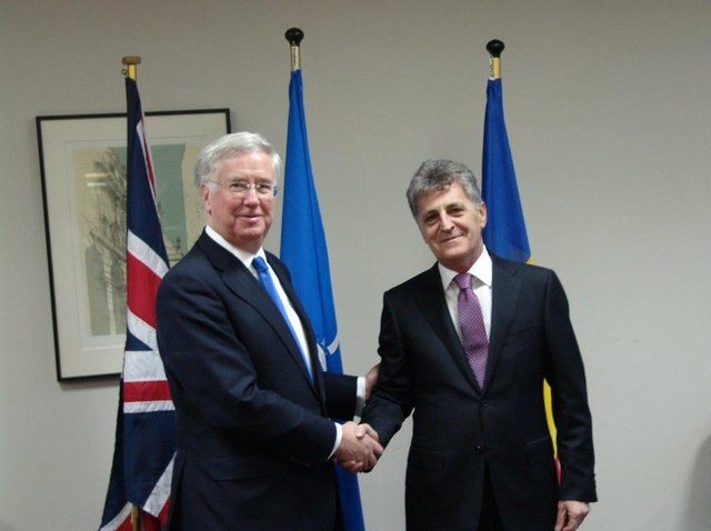 Ministrul britanic al apărării, preocupat de securitatea în zona Mării Negre