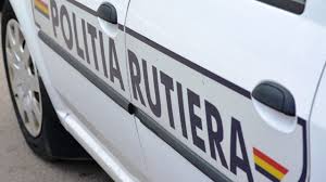 Coliziune între un microbuz şi un autoturism, la Casa de Cultură Constanţa