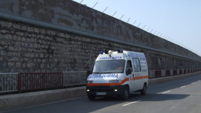 Muncitor căzut de la înălţime , în port