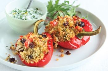 ORA MESEI: Ardei umpluţi cu gremolata şi cuşcuş