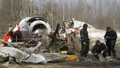 MAE verifică dacă în avionul prăbuşit erau şi români