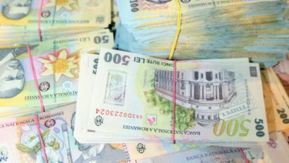 Bugetul Ministerului de Finanţe, suplimentat pentru banii câştigaţi în instanţă de funcţionari