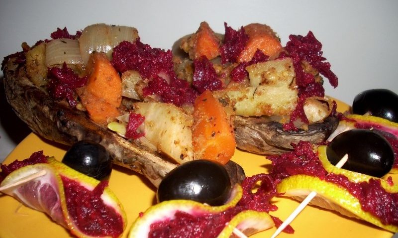 ORA MESEI: Bărcuţe din cartofi cu legume coapte la cuptor