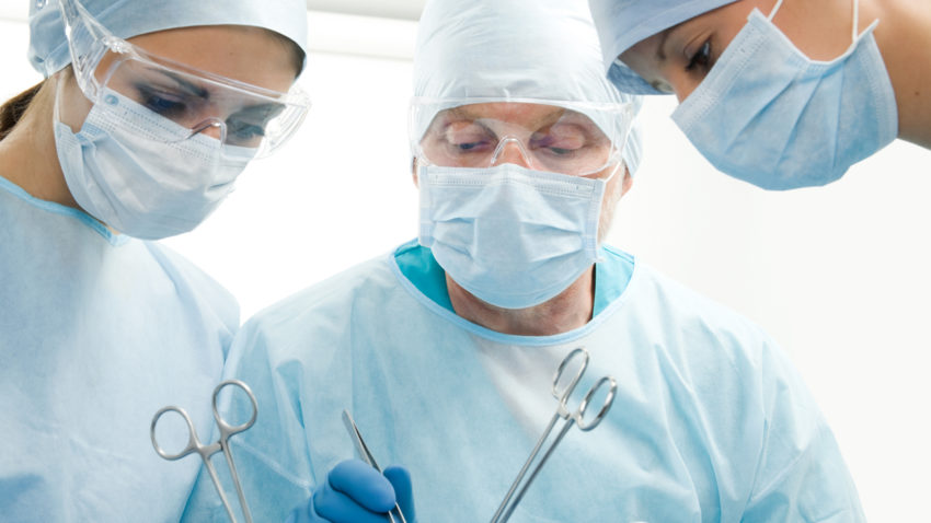 Clinici insuficiente pentru operaţii cardiovasculare pediatrice