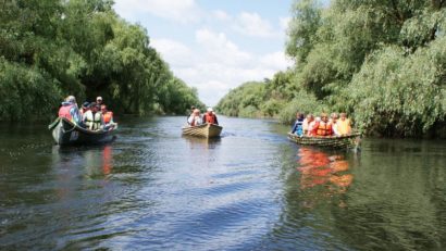 Operatorii turistici tulceni acuză Ministerul Transporturilor de îngreunarea activității în Delta Dunării