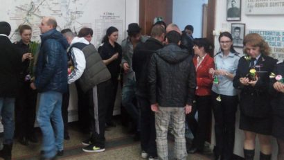 Flori pentru angajatele ISU de la deținuți