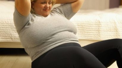 STUDIU: Femeile supraponderale fac mai frecvent cancer