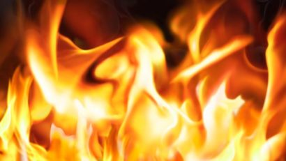 (UPDATE) INCENDIU în Ovidiu, pe strada Izvorului