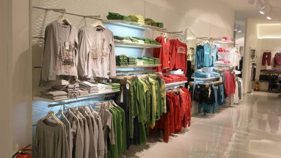 Angajări la mall: se caută decoratori de vitrine!