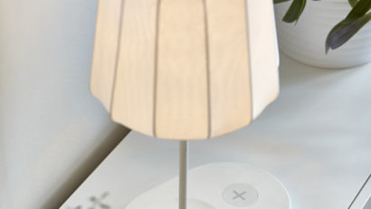 FOTO: Ikea a lansat mobila care îți poate ÎNCĂRCA telefonul mobil