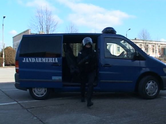 Jandarmii din Constanţa sărbătoresc „Ora Pământului”