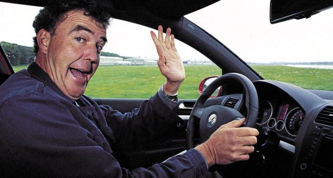 Jeremy Clarkson: Şoferii de automobile Dacia sunt oameni care nu au văzut asfalt în viaţa lor