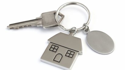 Apartament de vânzare, vecini liniştiţi, suprafaţa un hectar şi jumătate